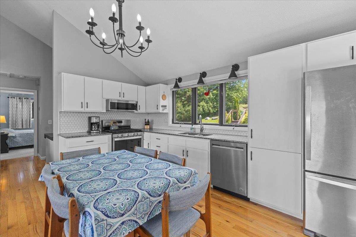 688 Glenbrook Road