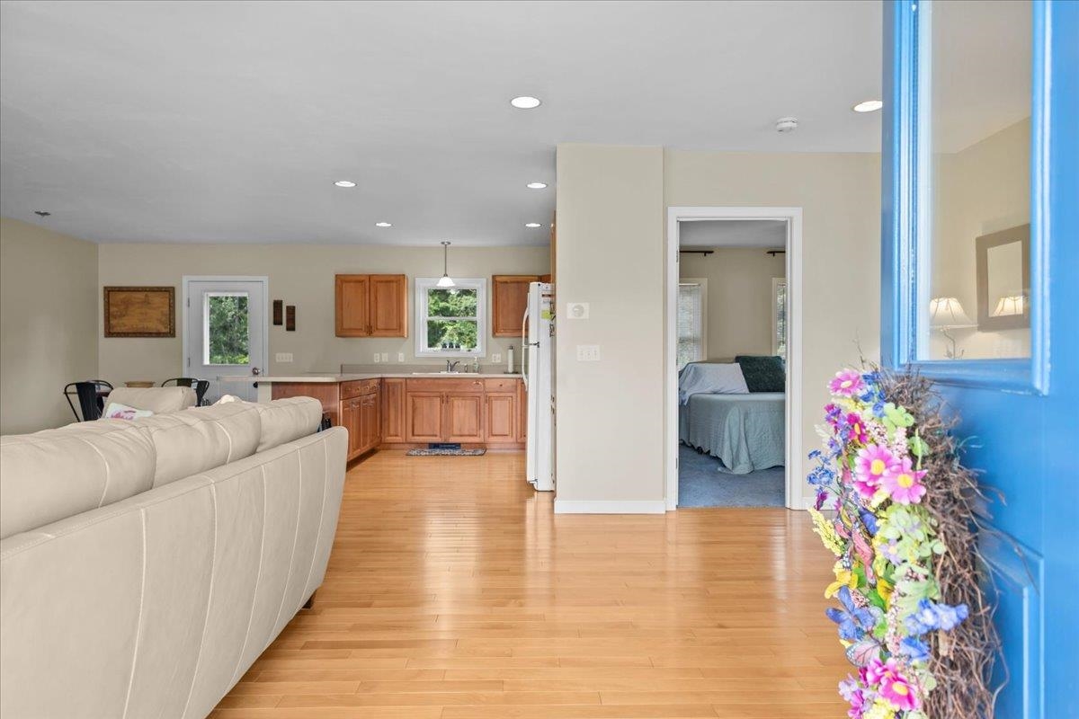 196 Stagecoach Road Unit: 4