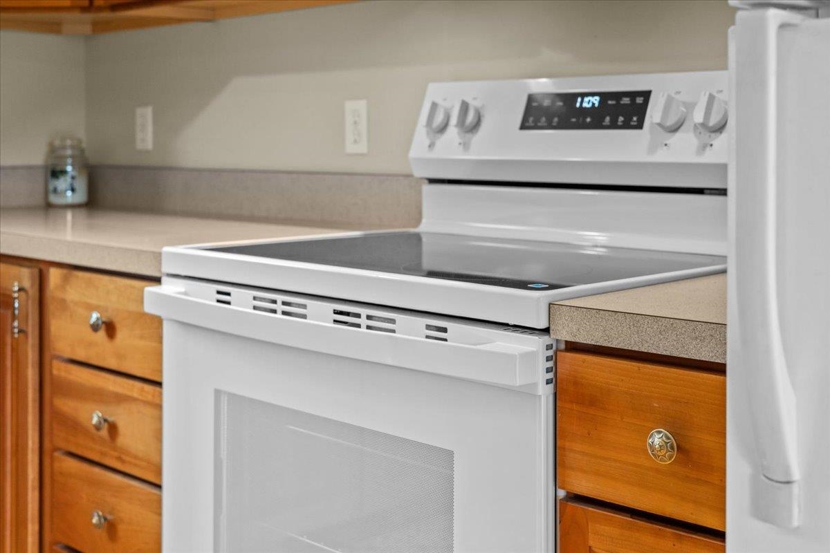 196 Stagecoach Road Unit: 4