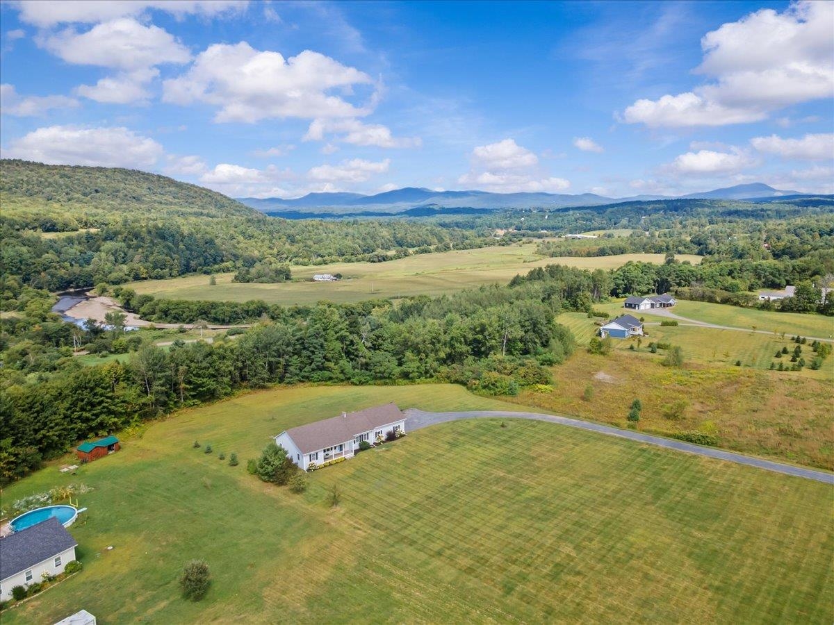 196 Stagecoach Road Unit: 4