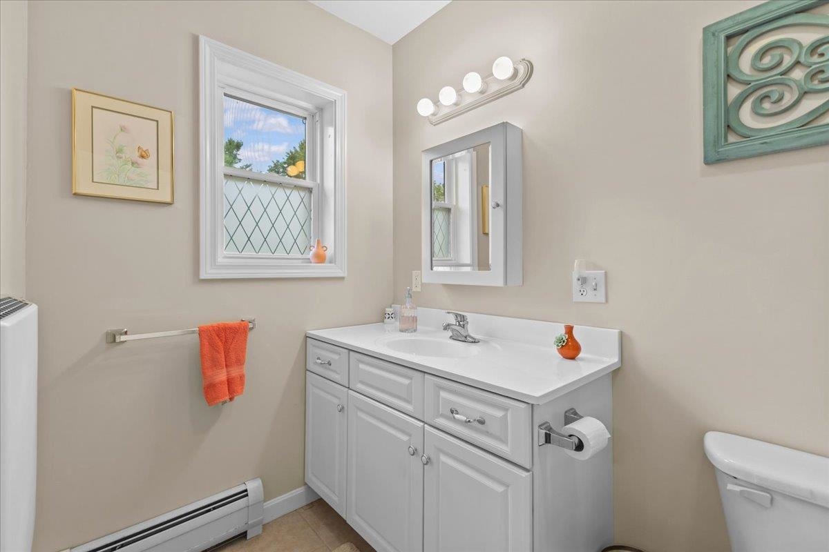 196 Stagecoach Road Unit: 4