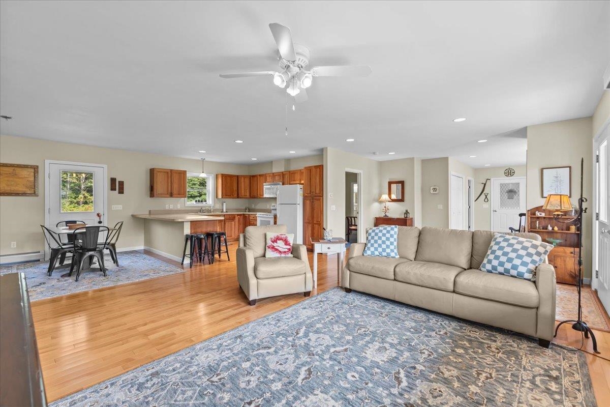 196 Stagecoach Road Unit: 4