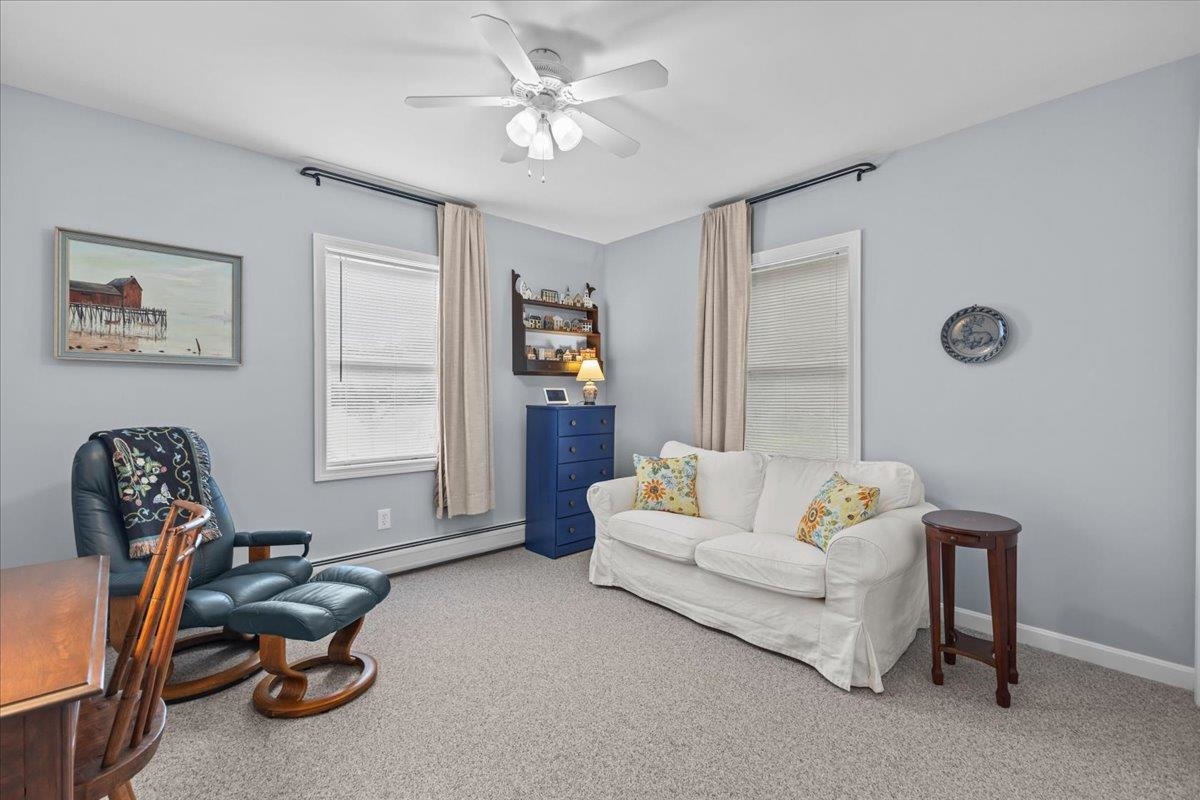 196 Stagecoach Road Unit: 4