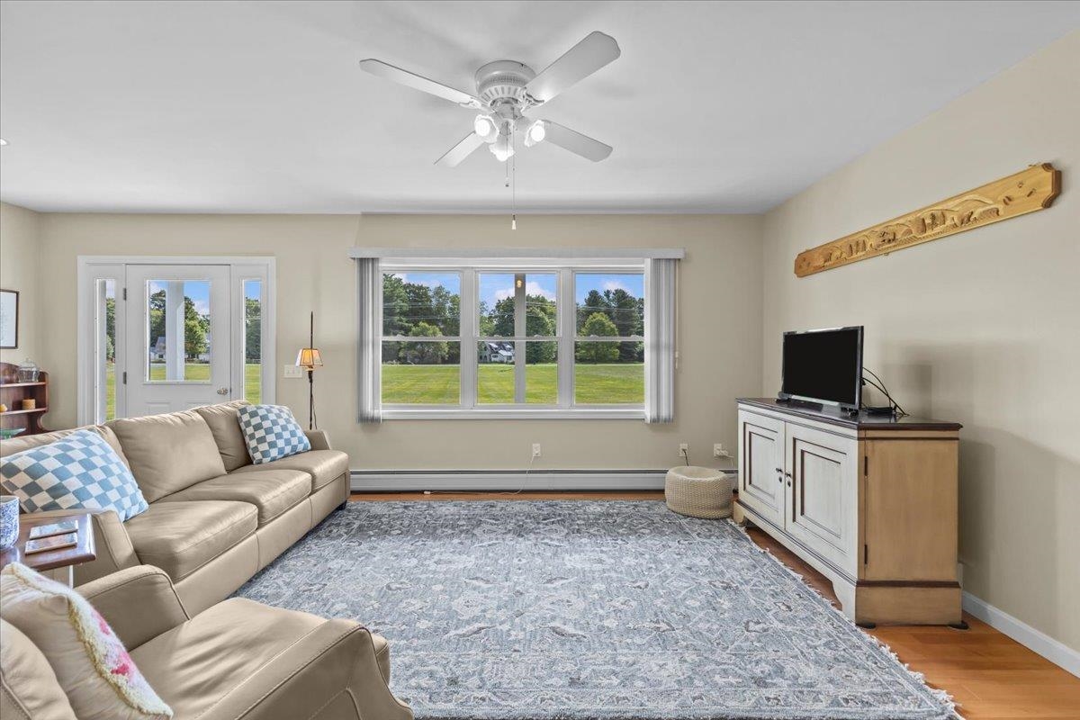 196 Stagecoach Road Unit: 4