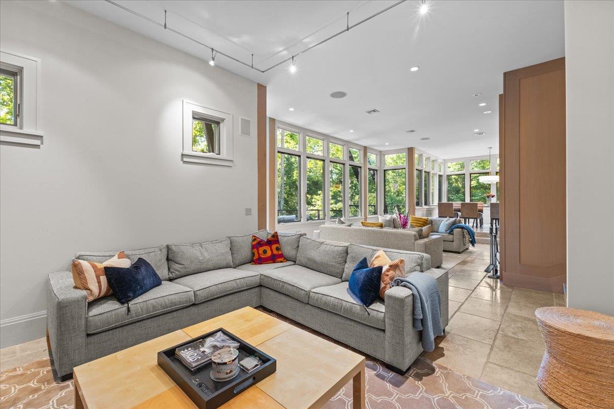 961 Little River Farm Road