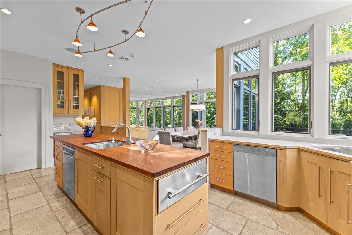 961 Little River Farm Road