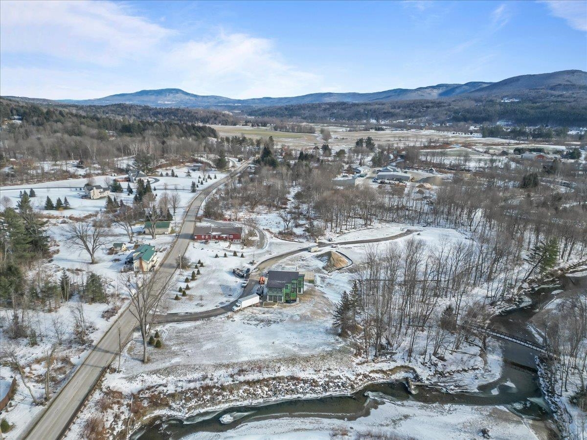 24 River's Edge Lane Unit: 2