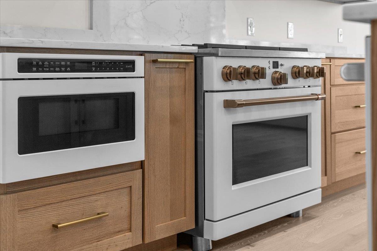 24 River's Edge Lane Unit: 2