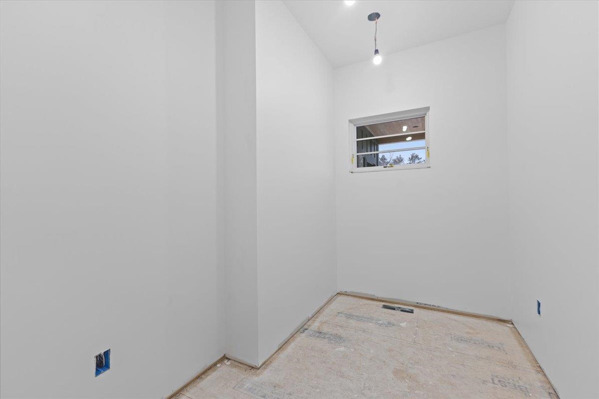 24 River's Edge Lane Unit: 2