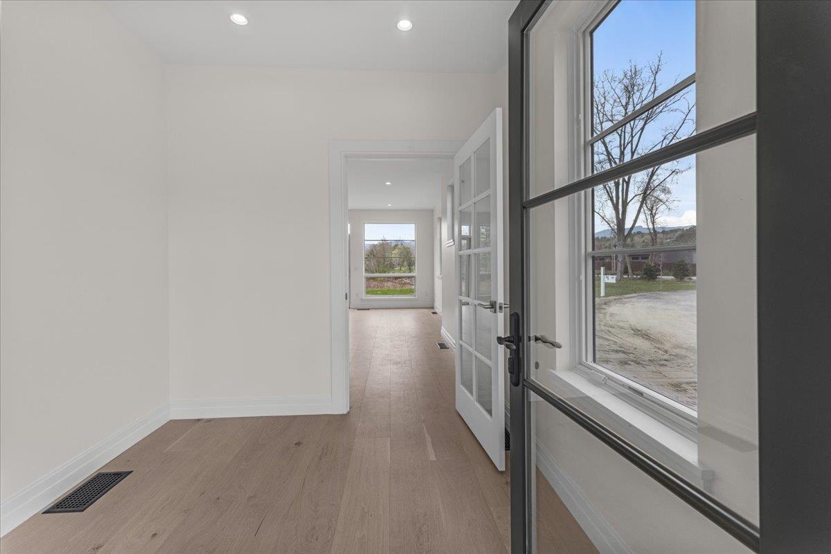 24 River's Edge Lane Unit: 2