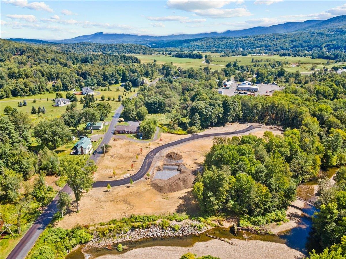 24 River's Edge Lane Unit: 2