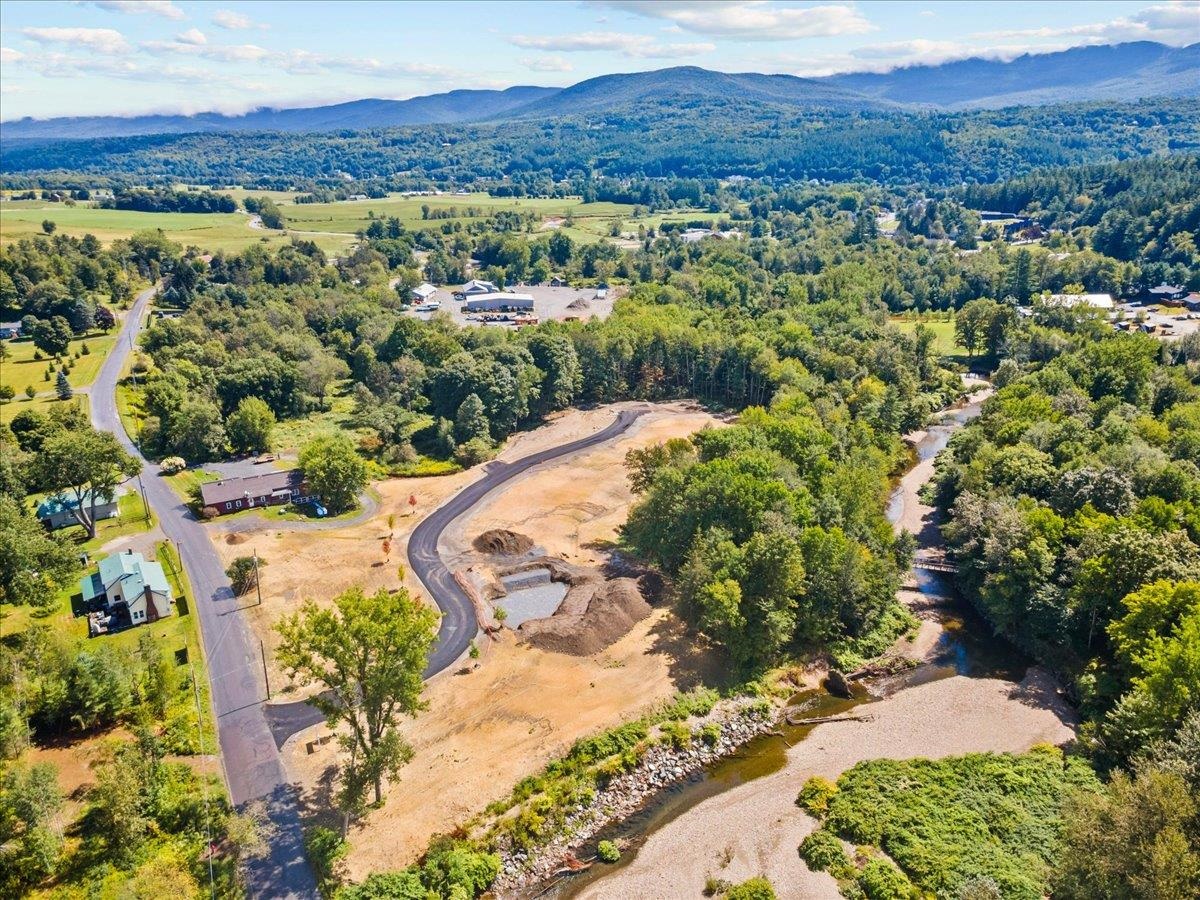 24 River's Edge Lane Unit: 2