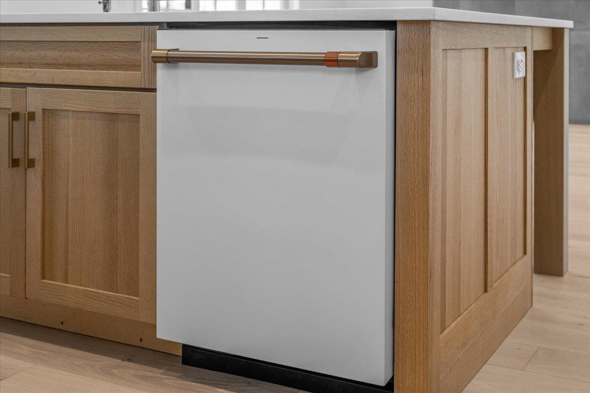 24 River's Edge Lane Unit: 2