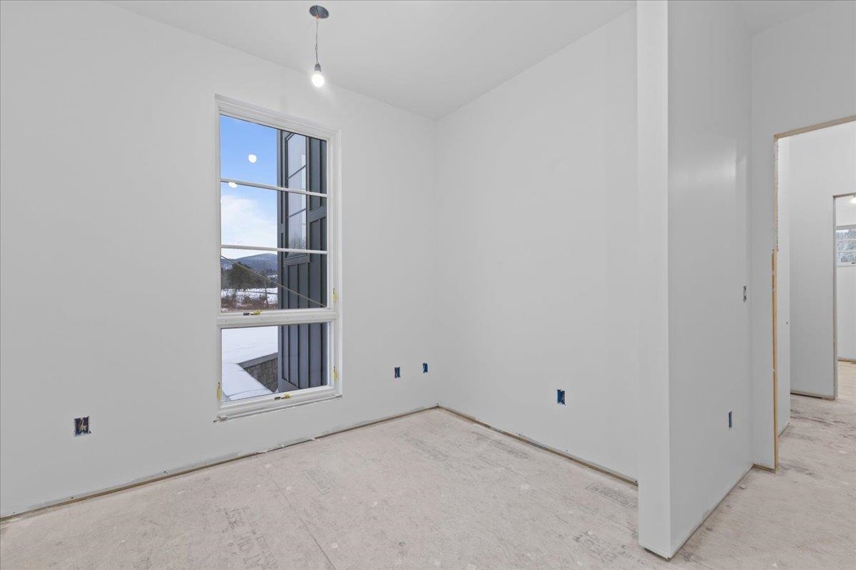 24 River's Edge Lane Unit: 2