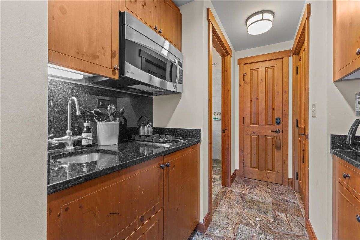 7412 Mountain Road Unit: 1334