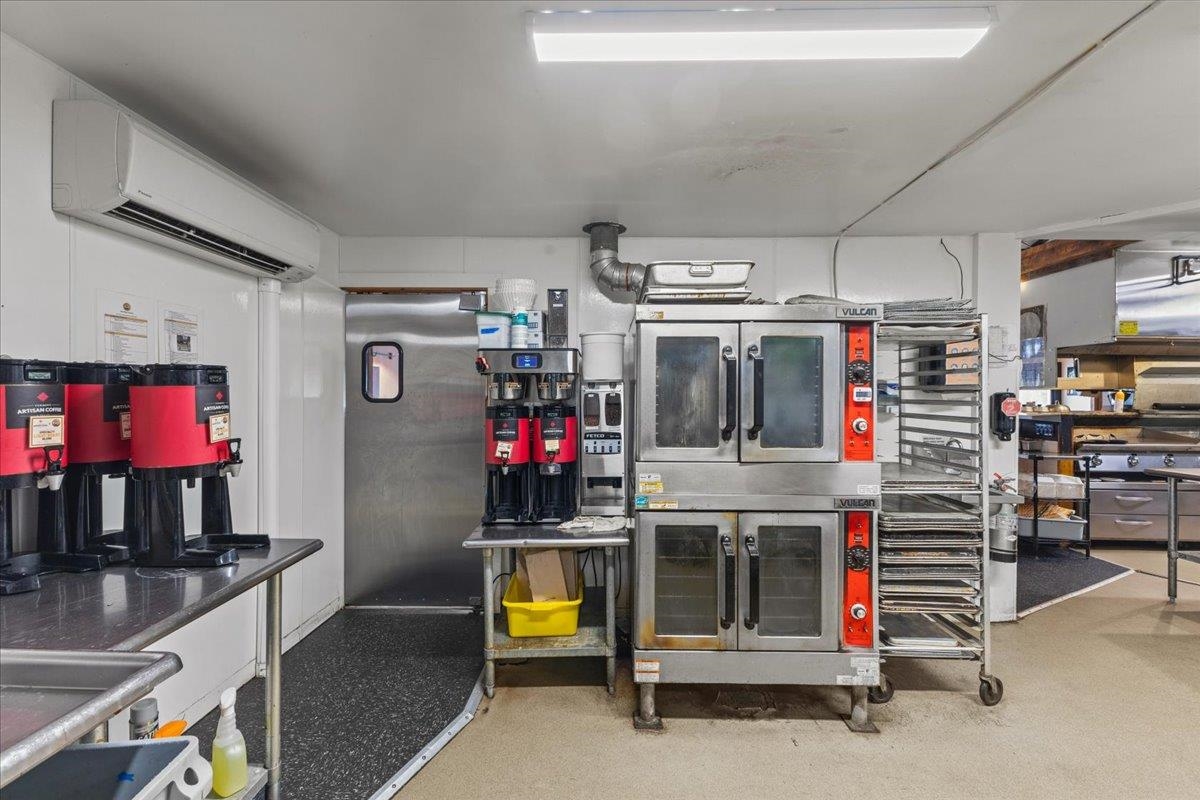 454 Mountain Road Unit: 2 & 3