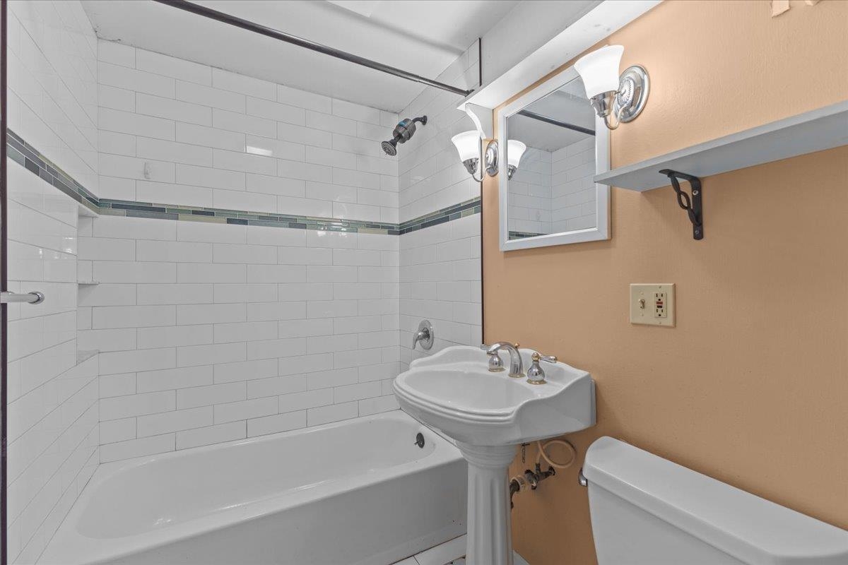 1324 Nebraska Valley Road