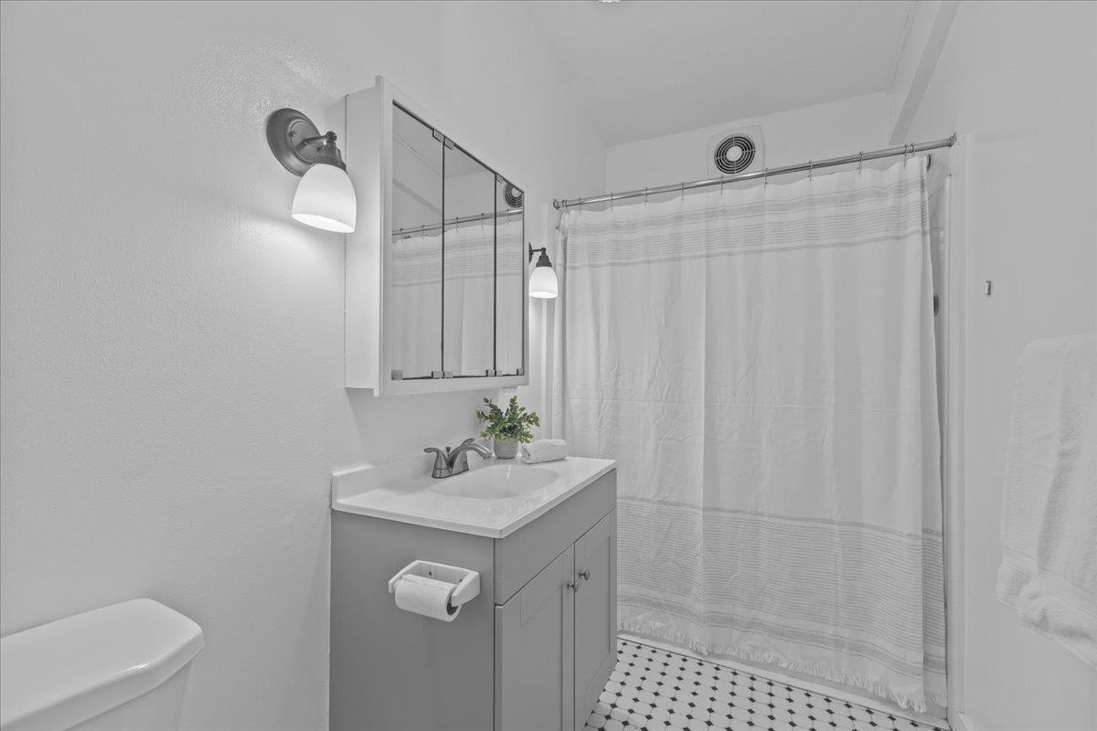 1324 Nebraska Valley Road