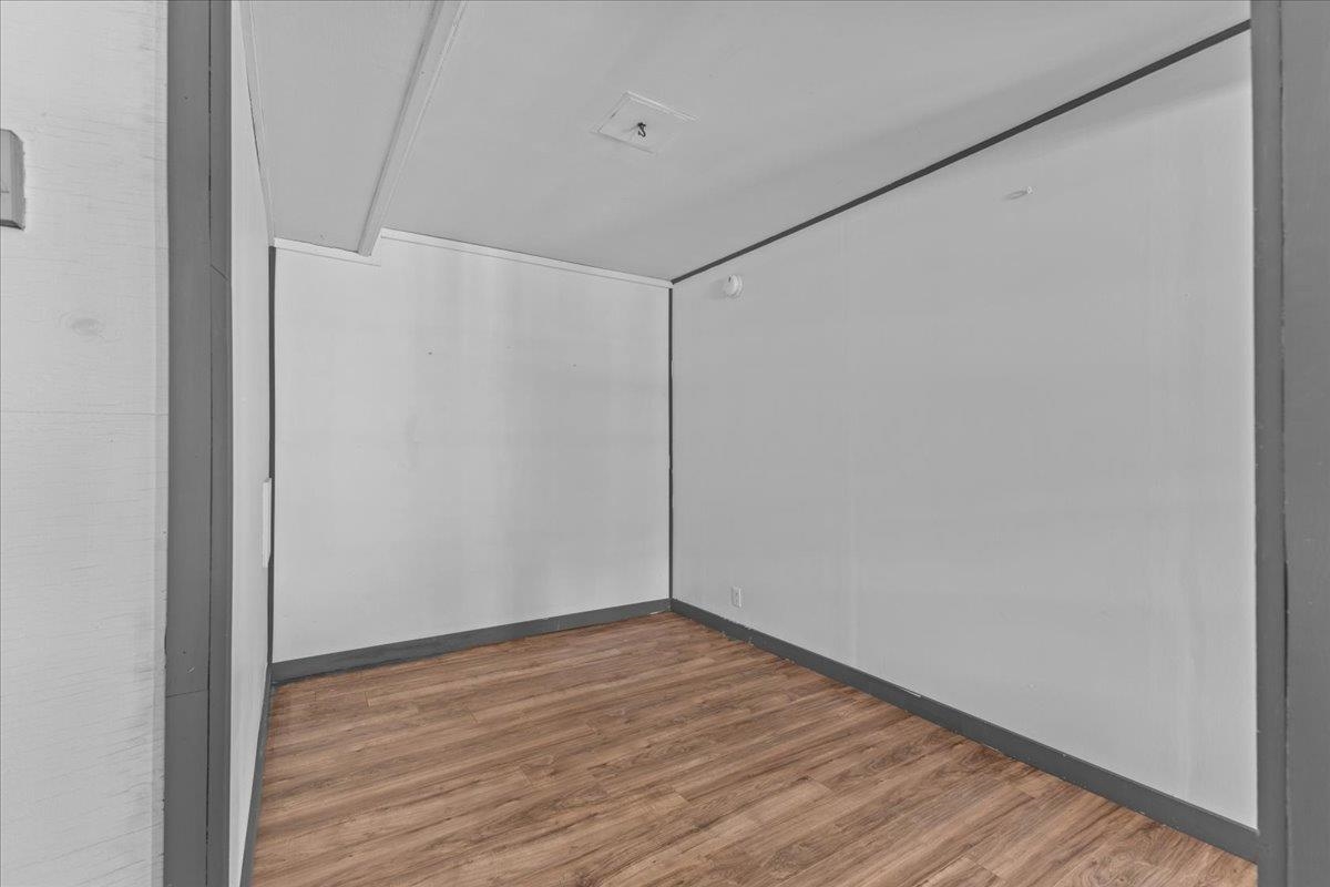 1324 Nebraska Valley Road