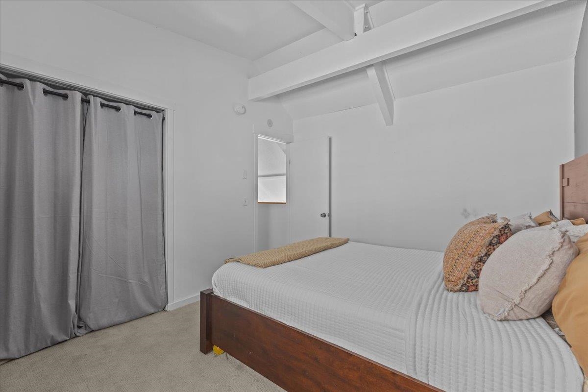 1324 Nebraska Valley Road