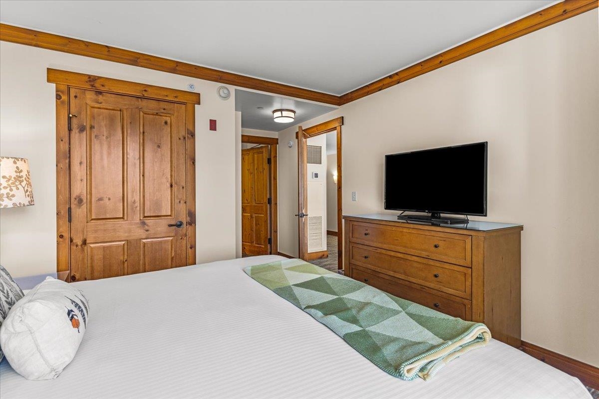 7412 Mountain Road Unit: 403 04-046