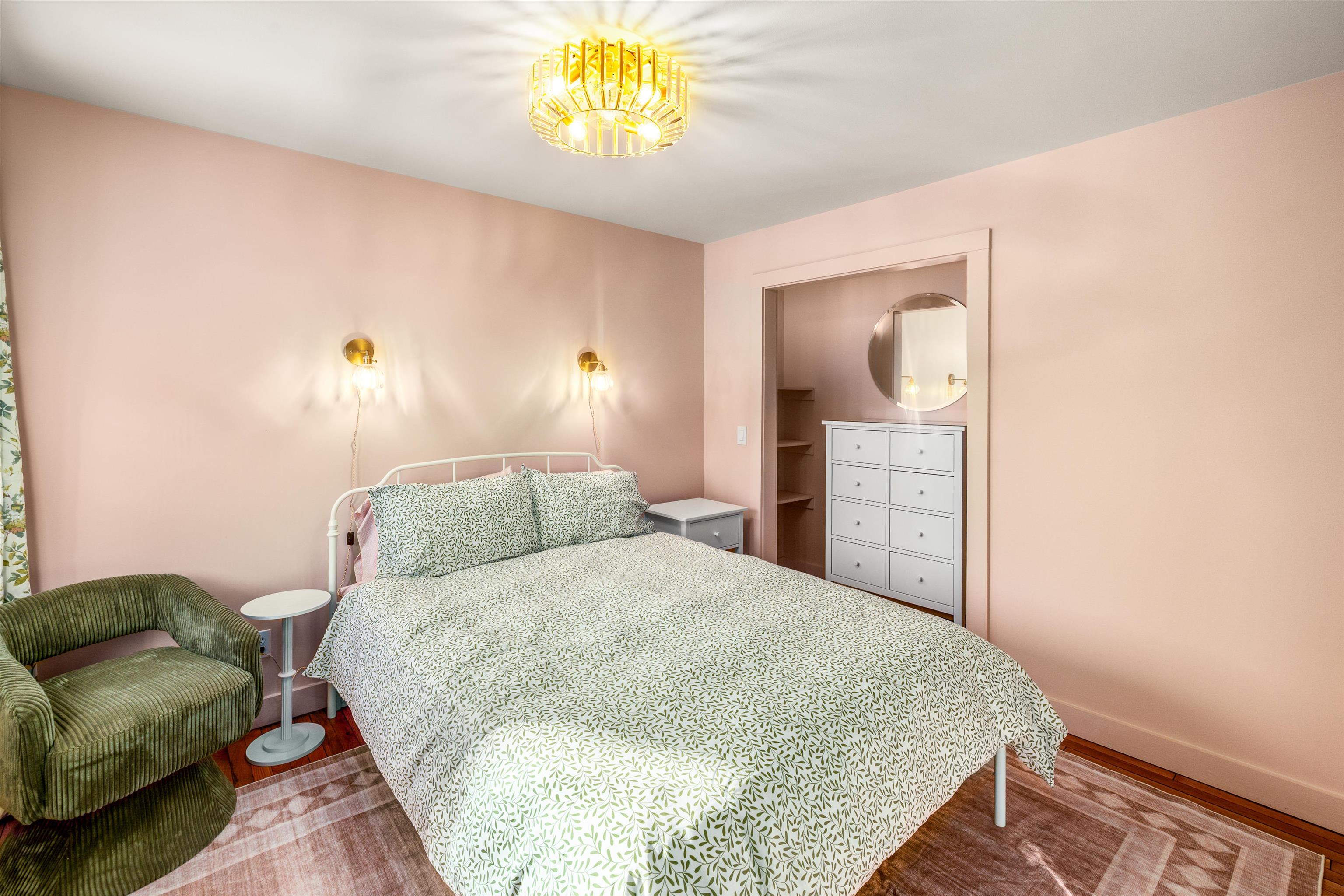 595 Worcester Loop