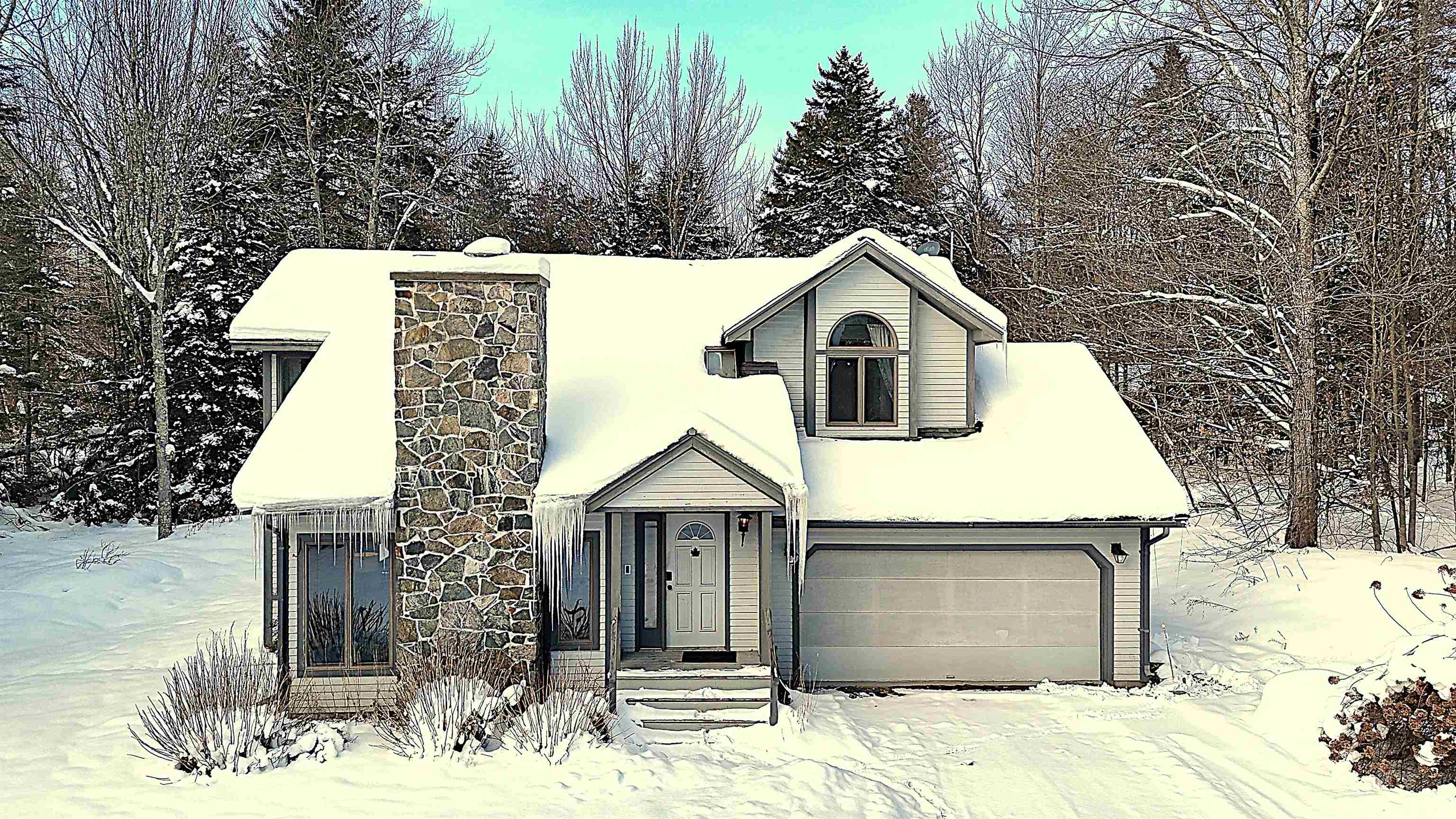 595 Worcester Loop