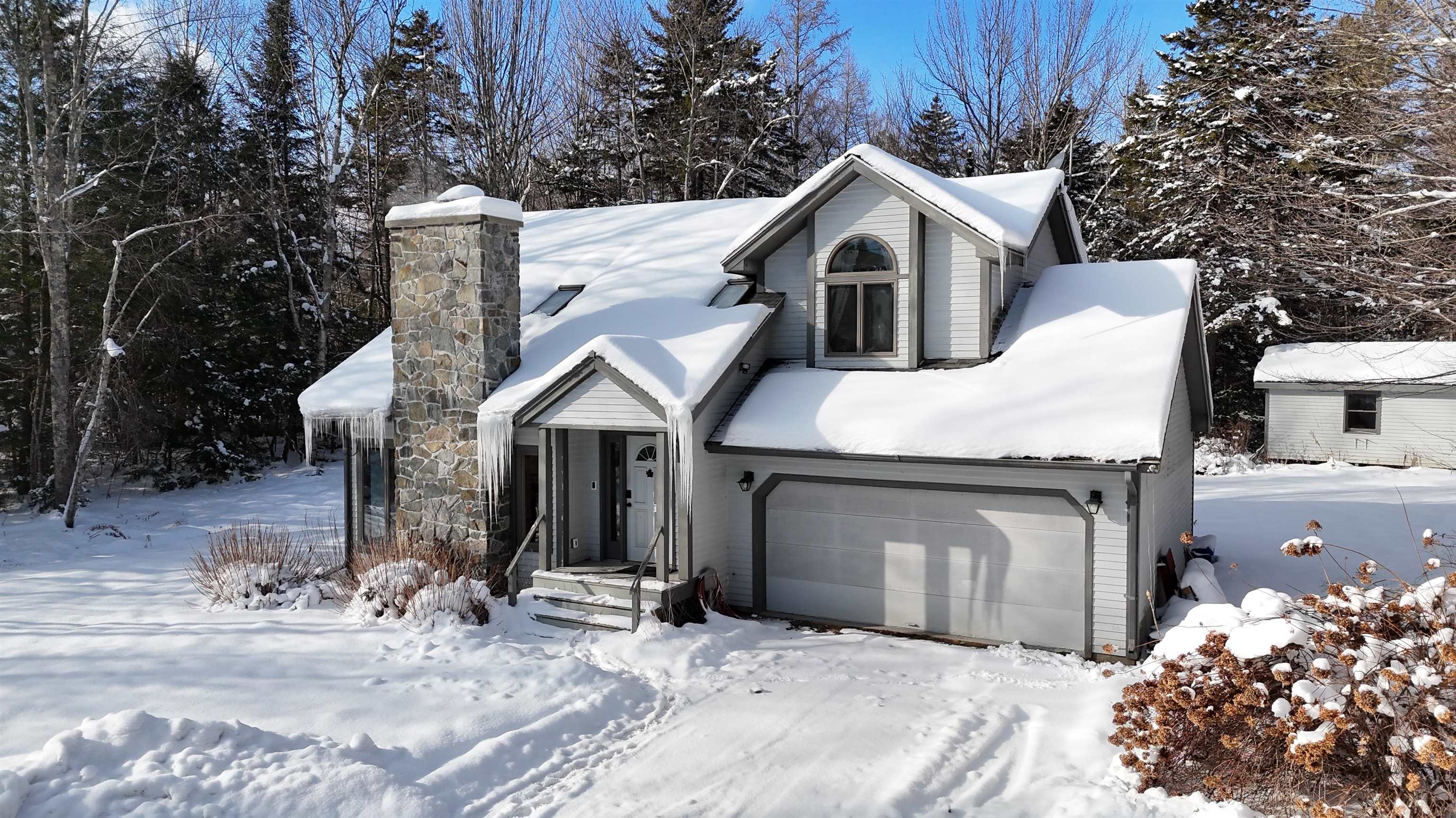 595 Worcester Loop