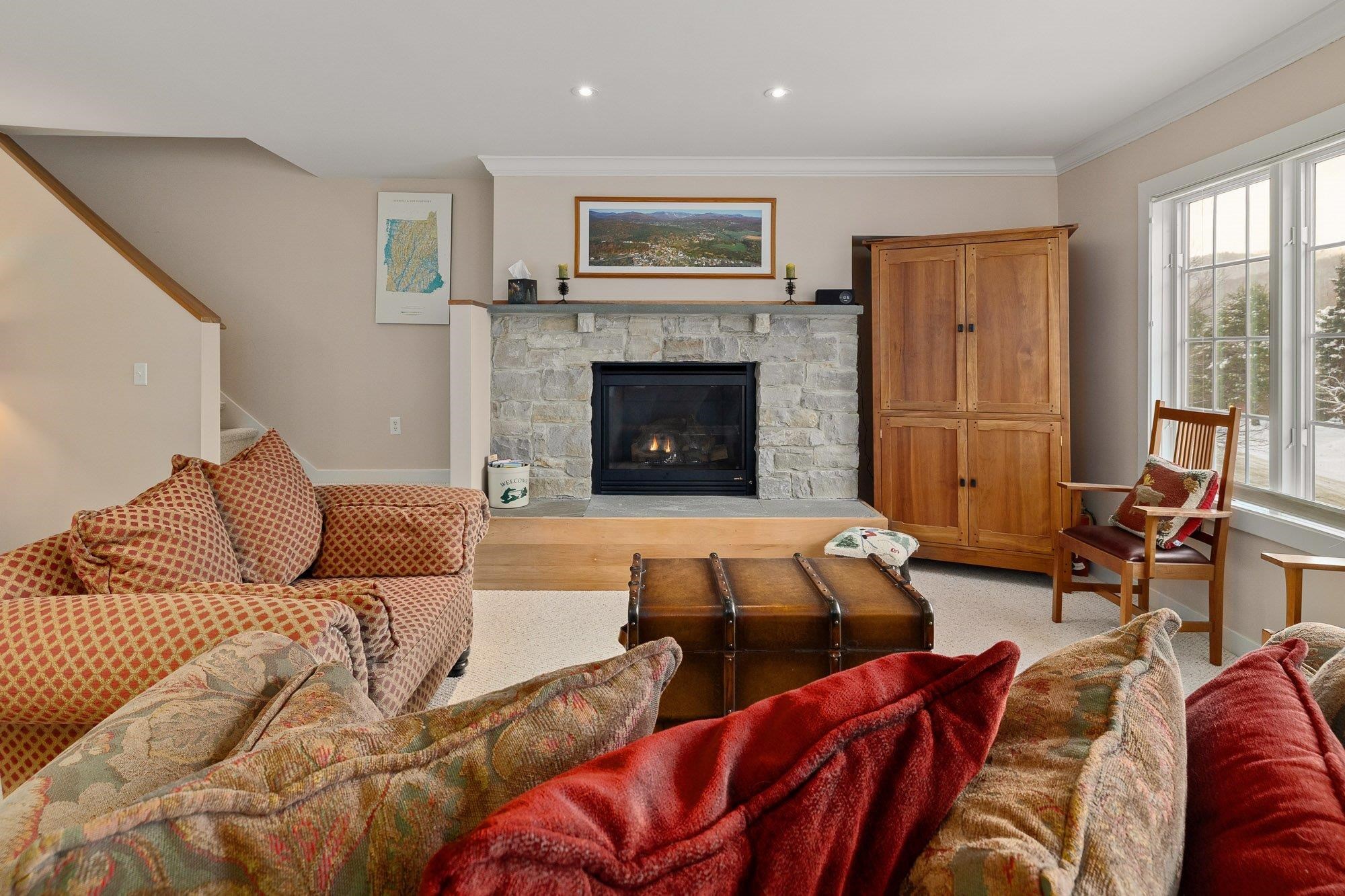 646 Topnotch Drive Unit: Unit B