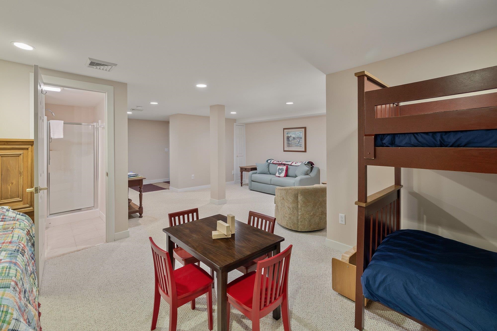 646 Topnotch Drive Unit: Unit B