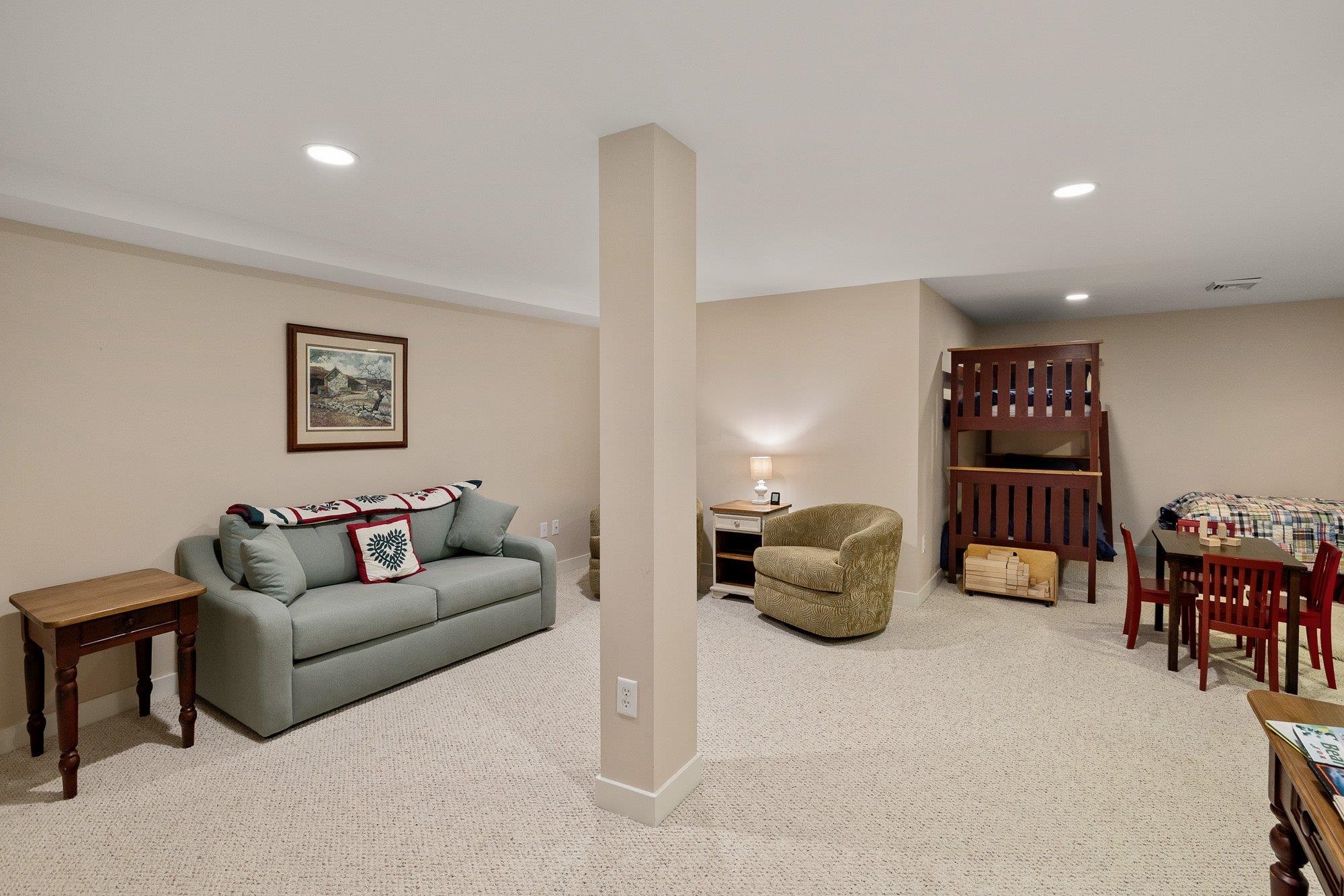 646 Topnotch Drive Unit: Unit B