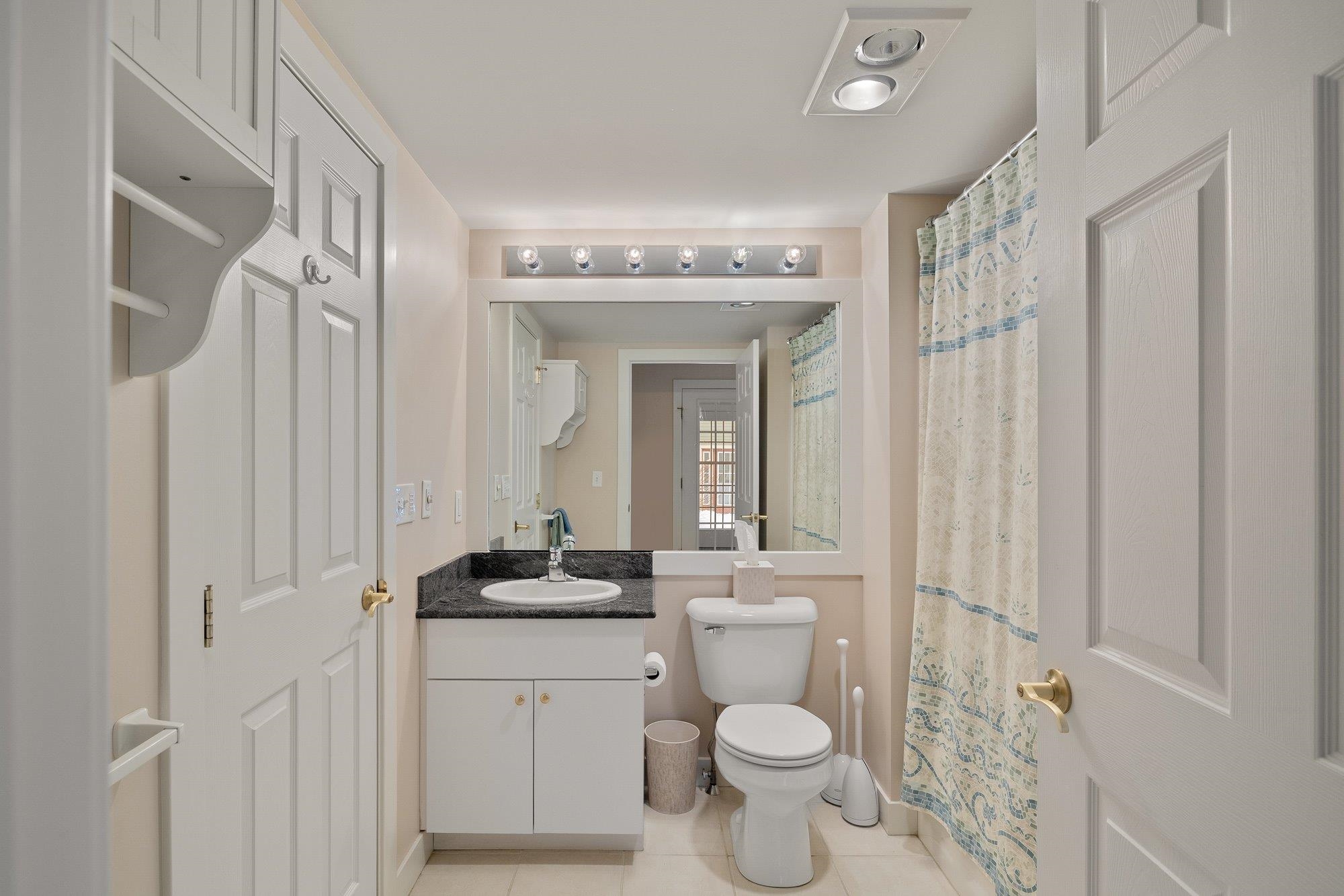 646 Topnotch Drive Unit: Unit B