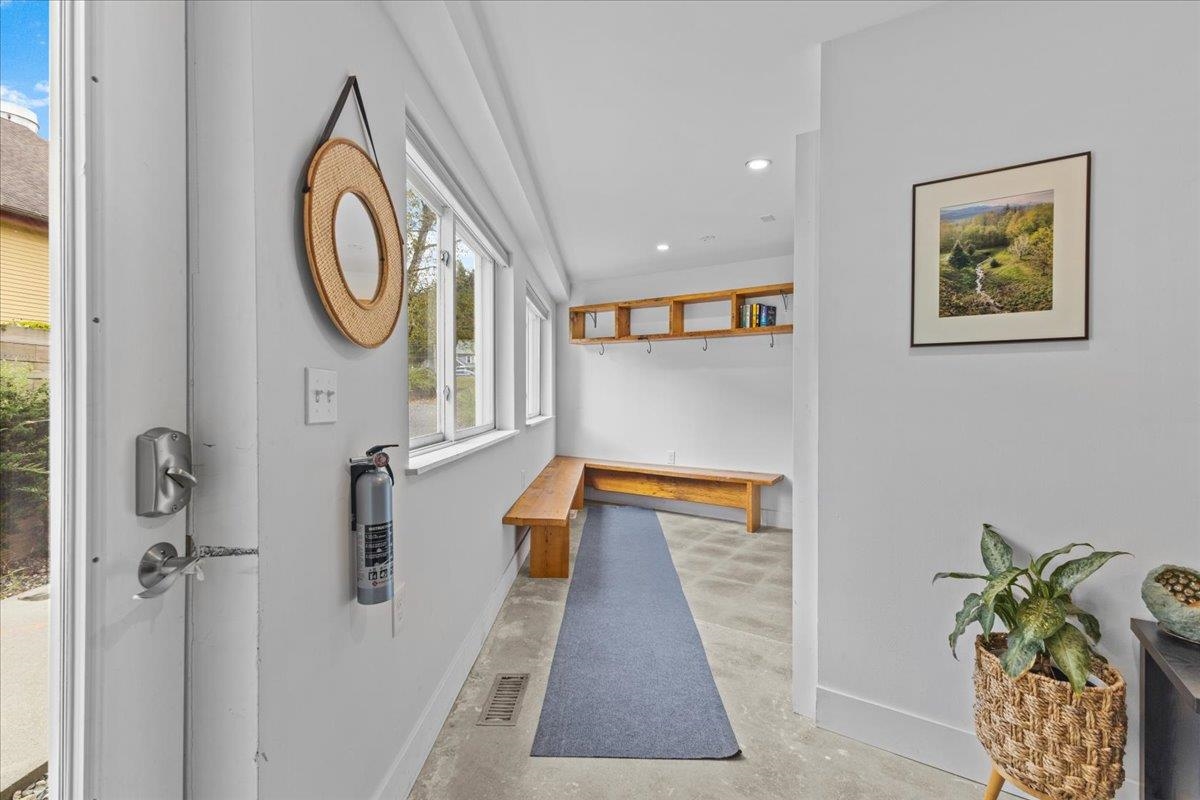 454 Mountain Road Unit: 8