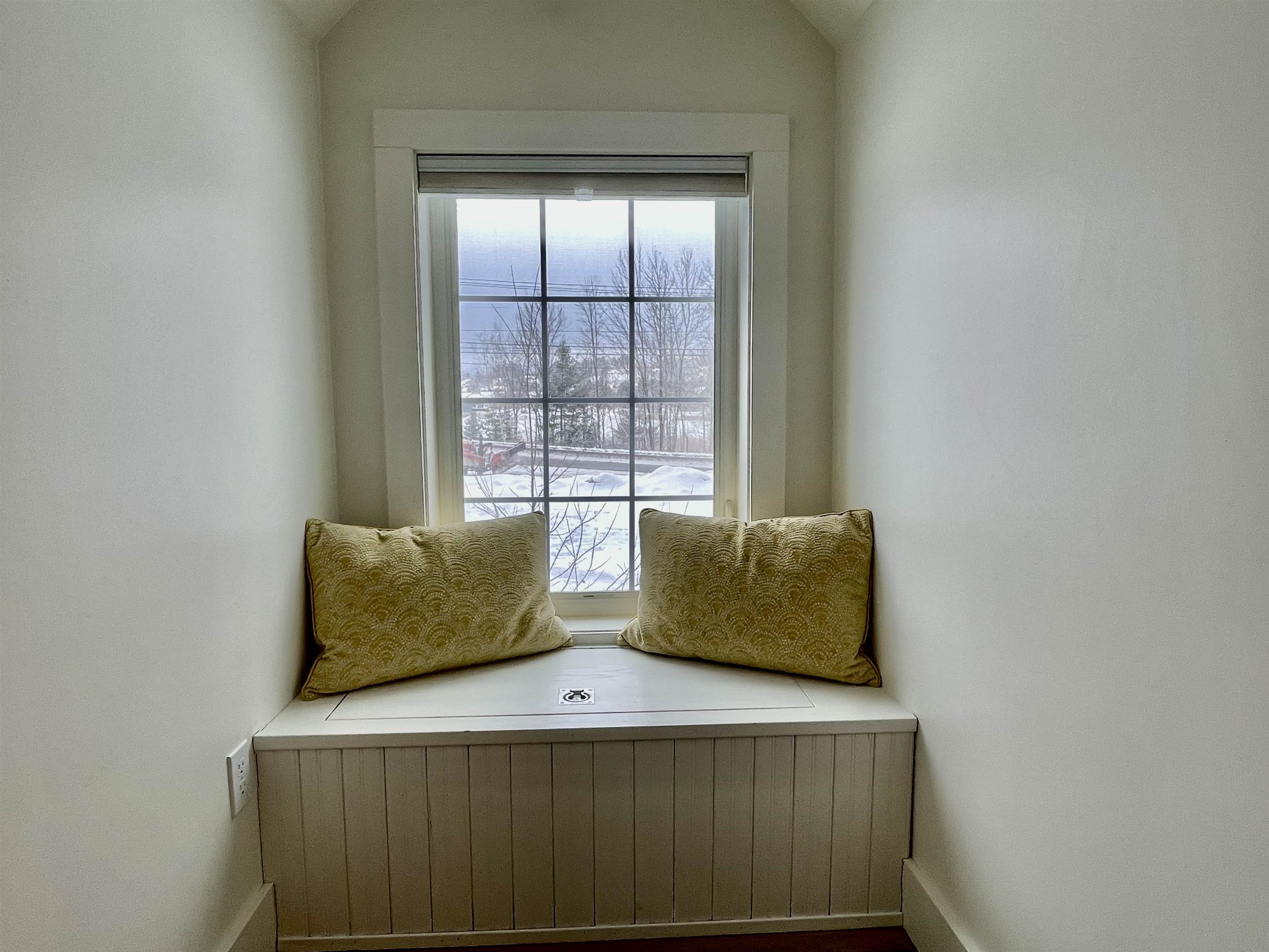 1457 Mountain Road Unit: 5