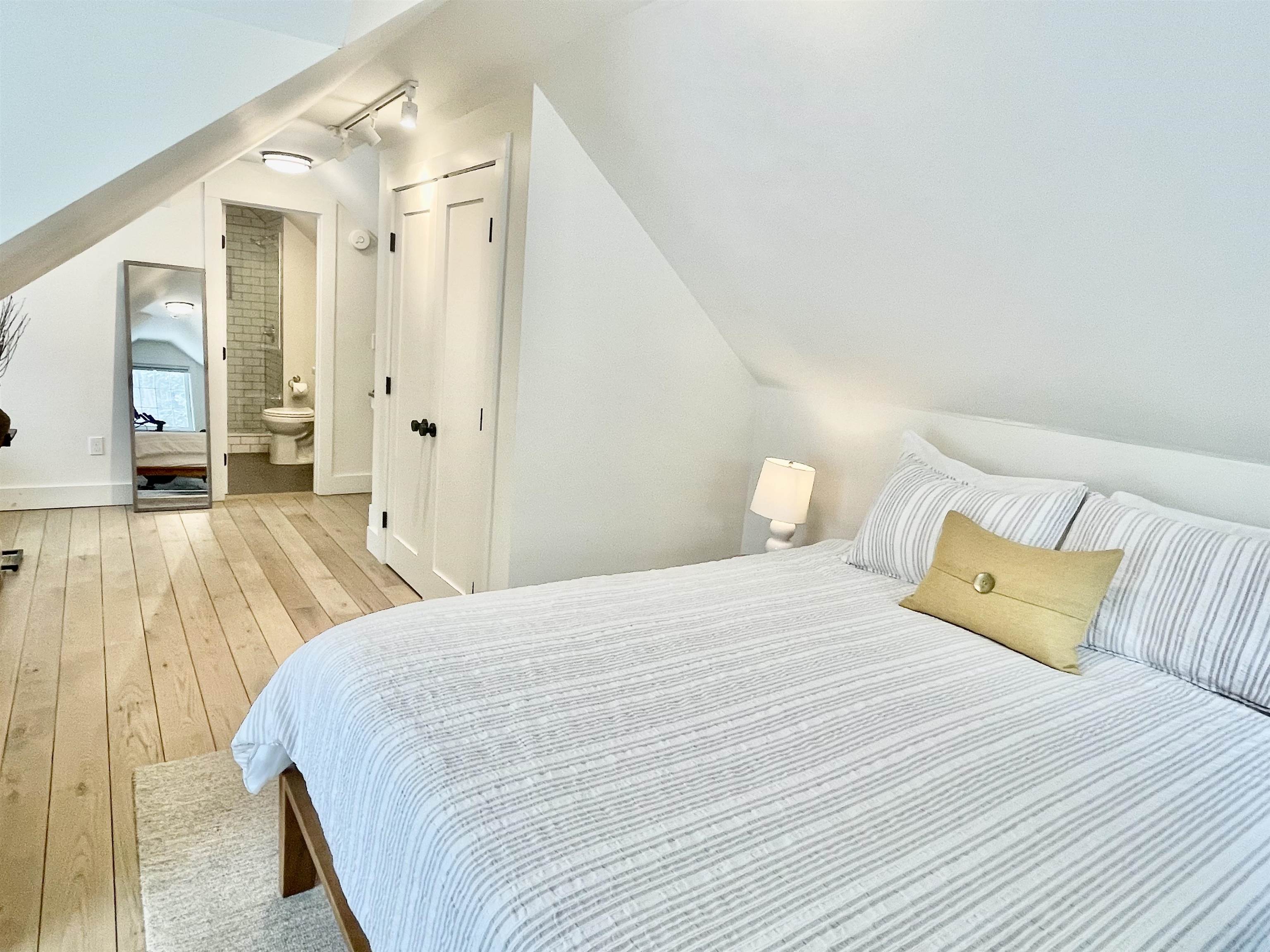 1457 Mountain Road Unit: 5