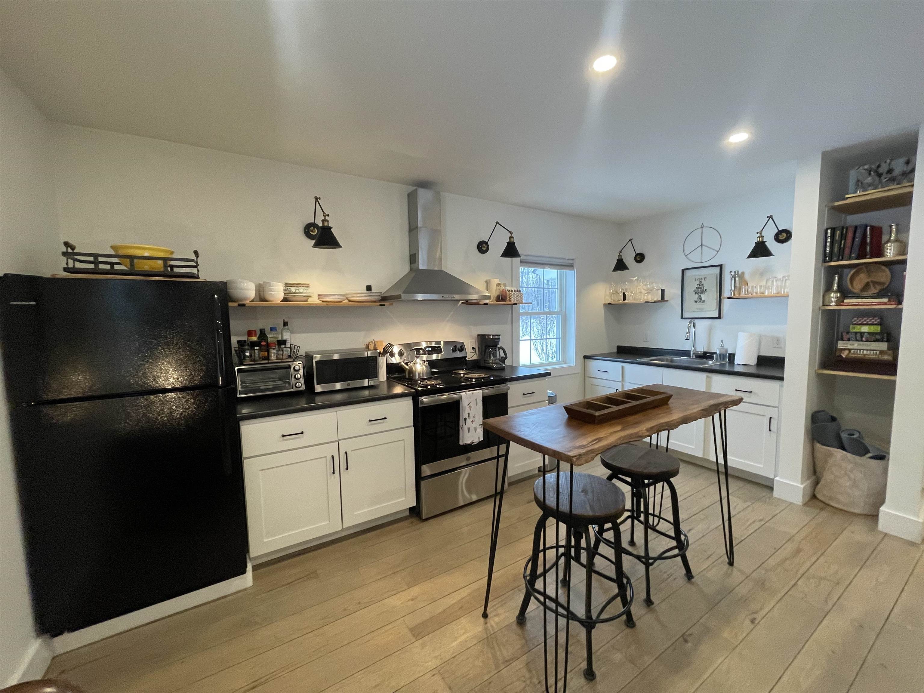 1457 Mountain Road Unit: 5