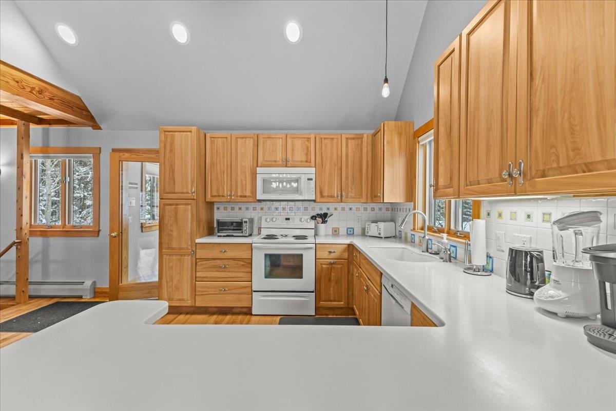 187 Lower Moulton Lane