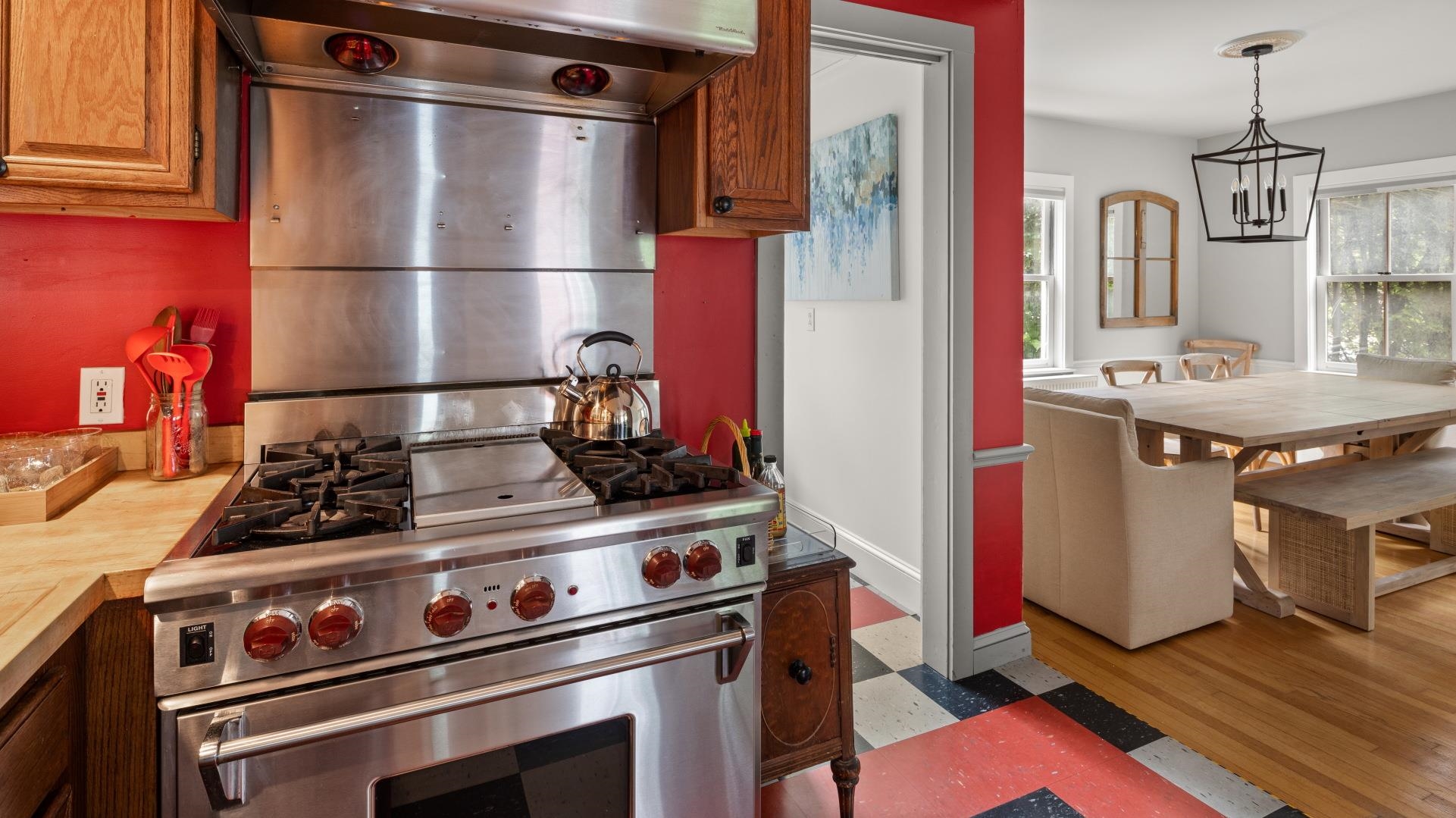 4 Highland Avenue