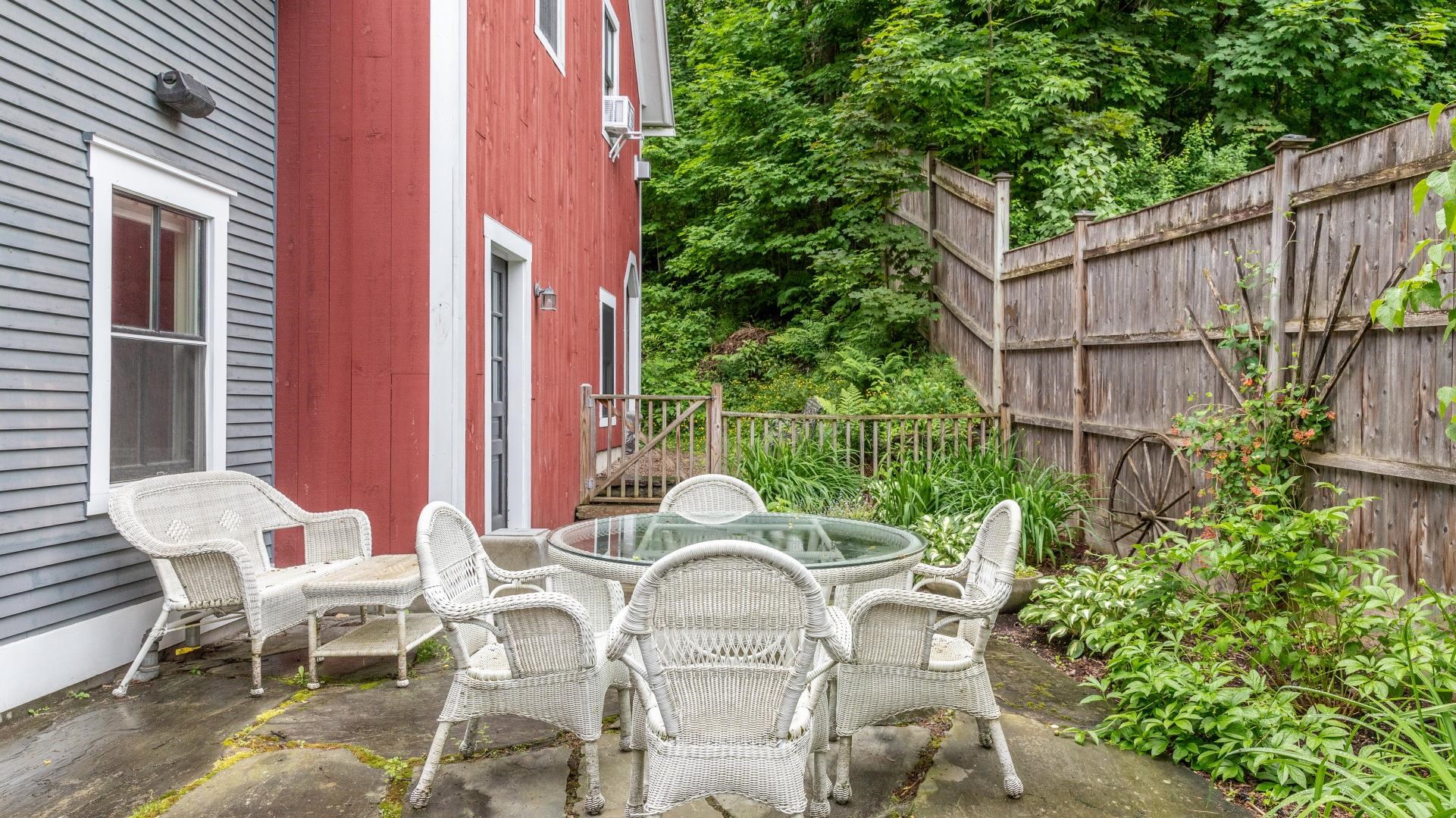 4 Highland Avenue