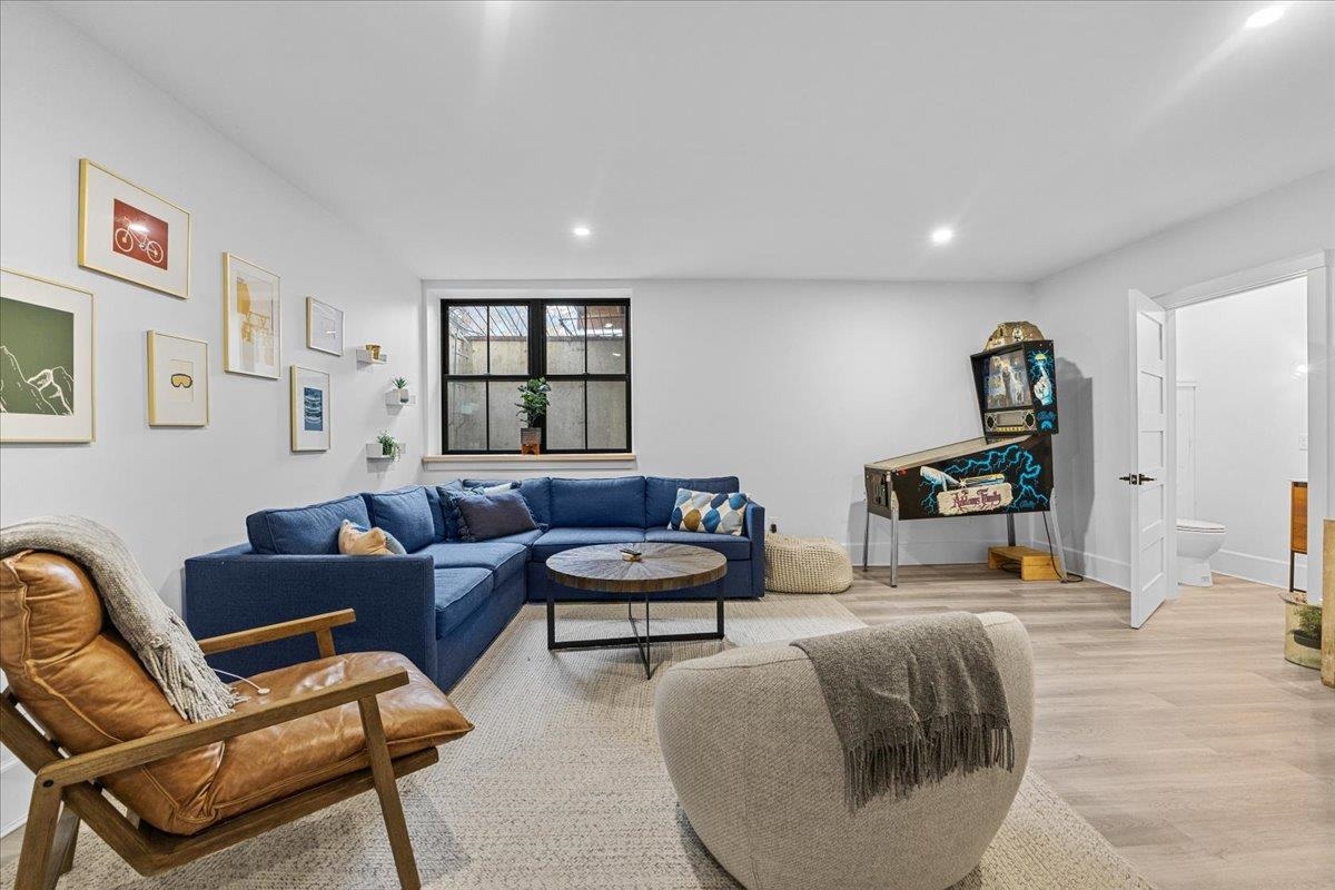 98 Hill Street Unit: #5