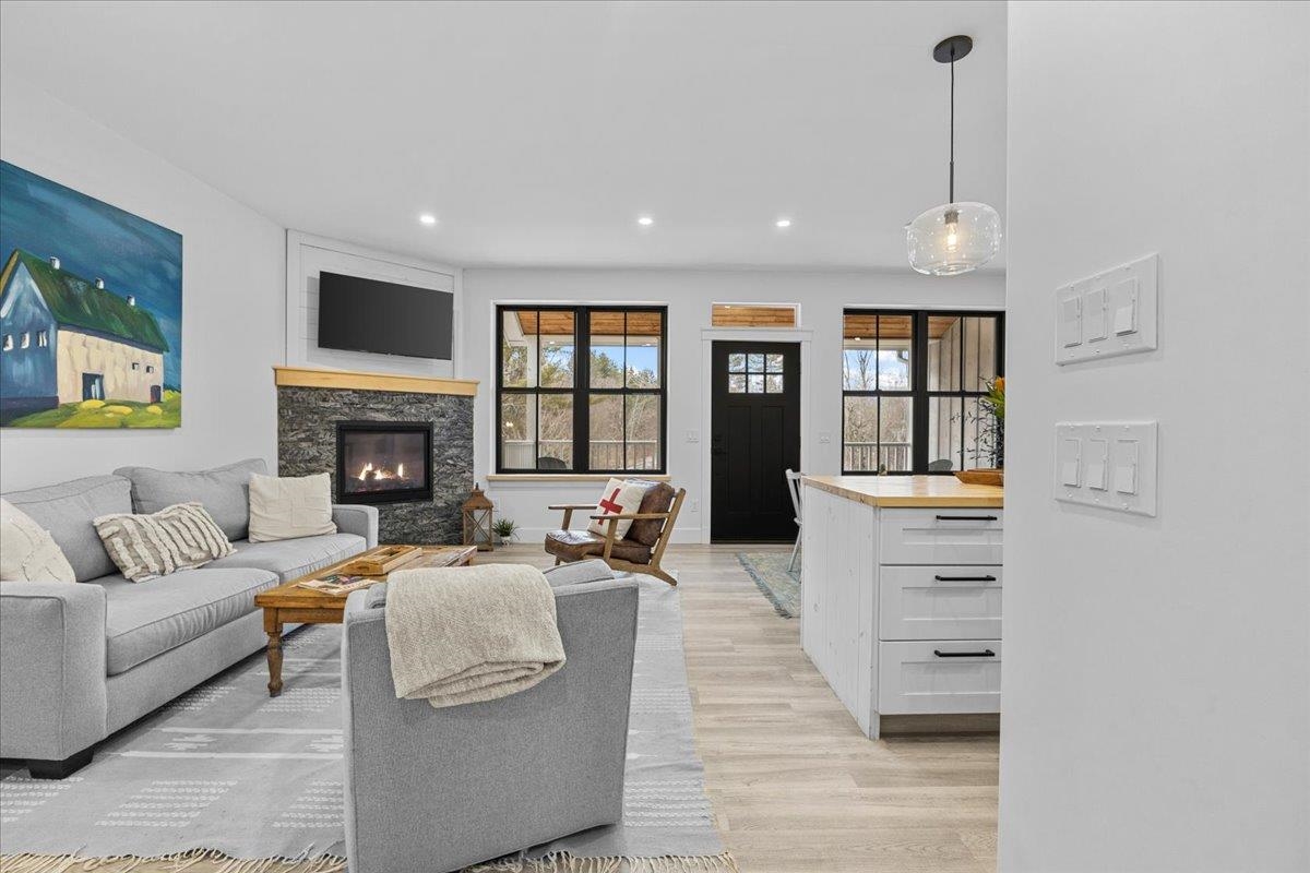 98 Hill Street Unit: #5