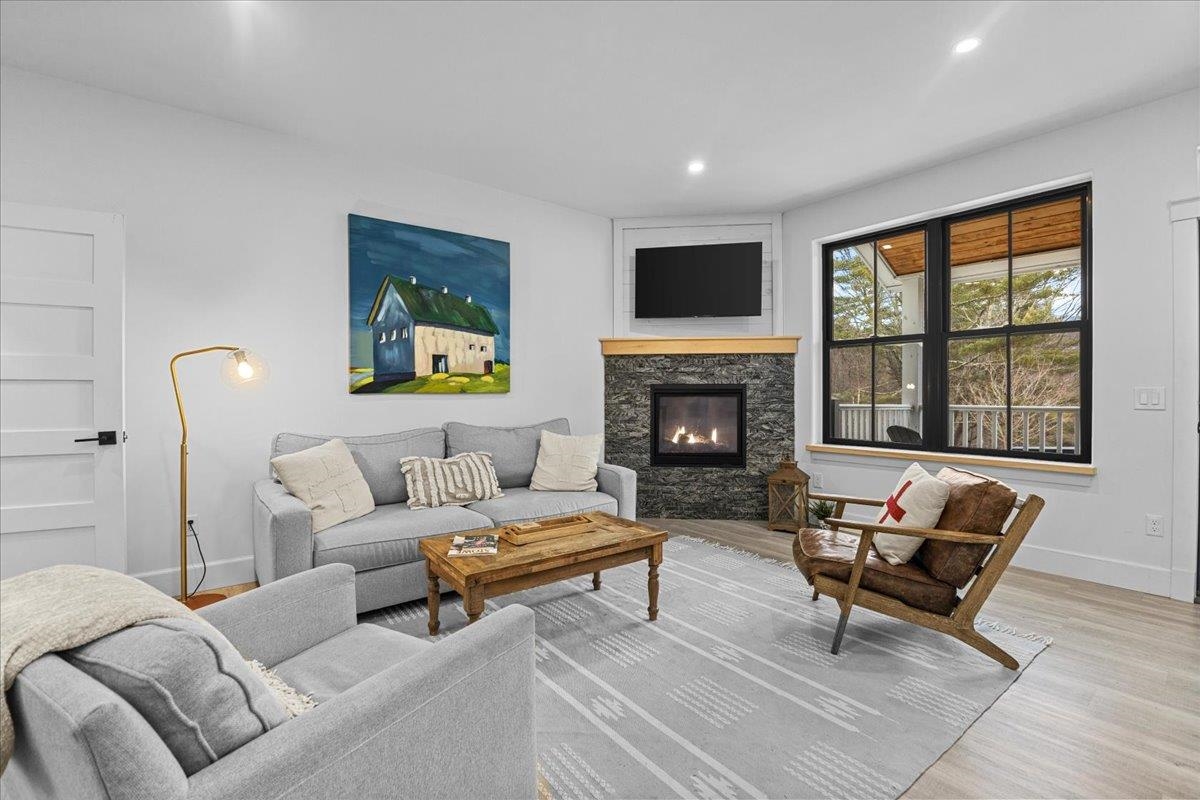 98 Hill Street Unit: #5