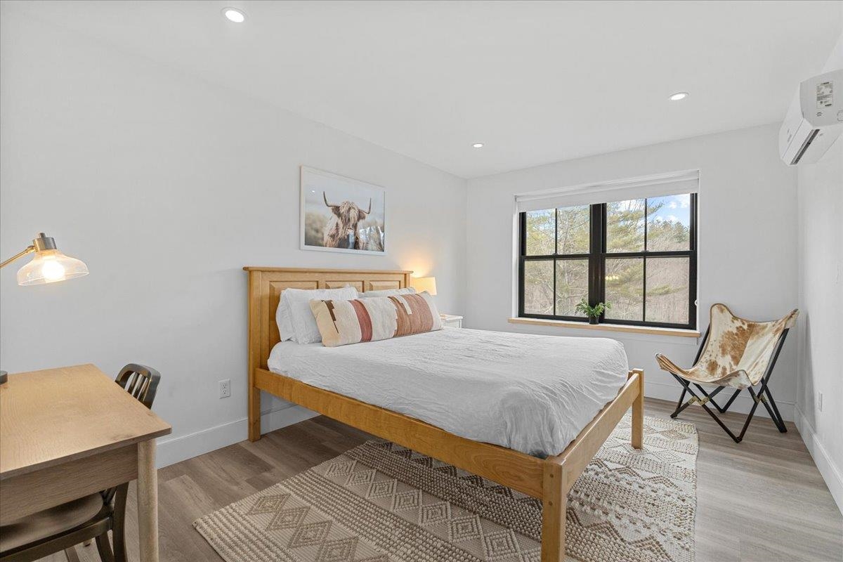 98 Hill Street Unit: #5