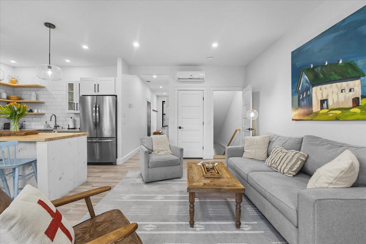 98 Hill Street Unit: #5