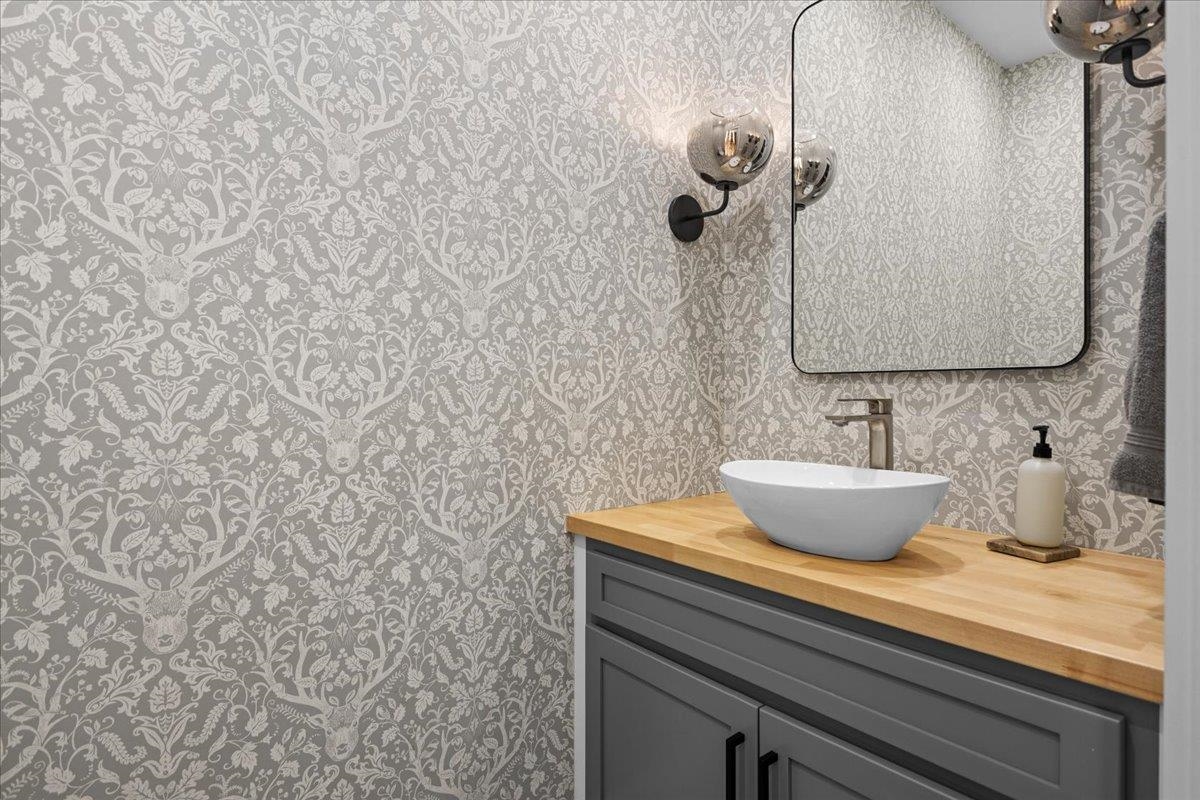 98 Hill Street Unit: #5