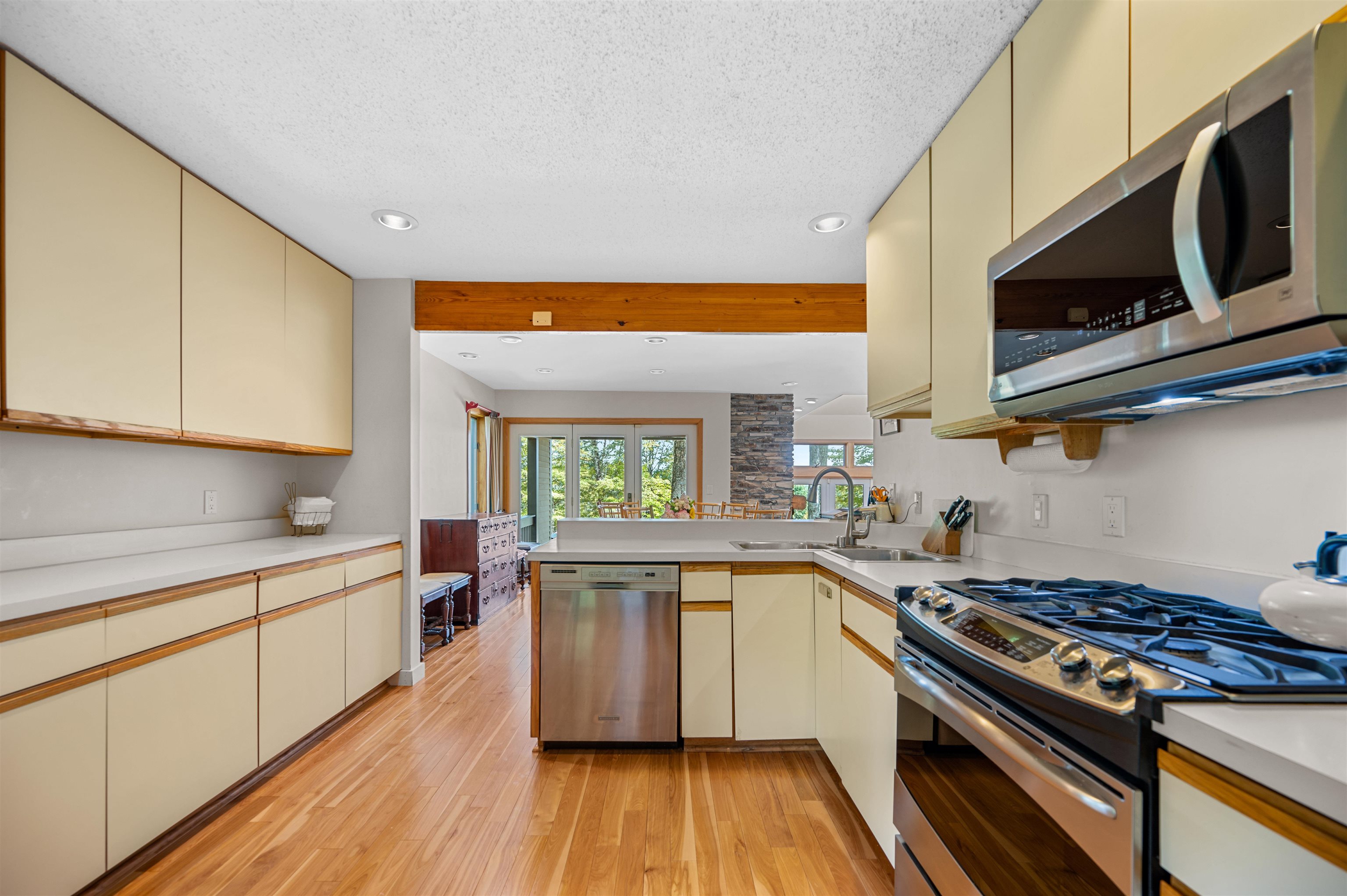 1171 Brook Road Unit: 14