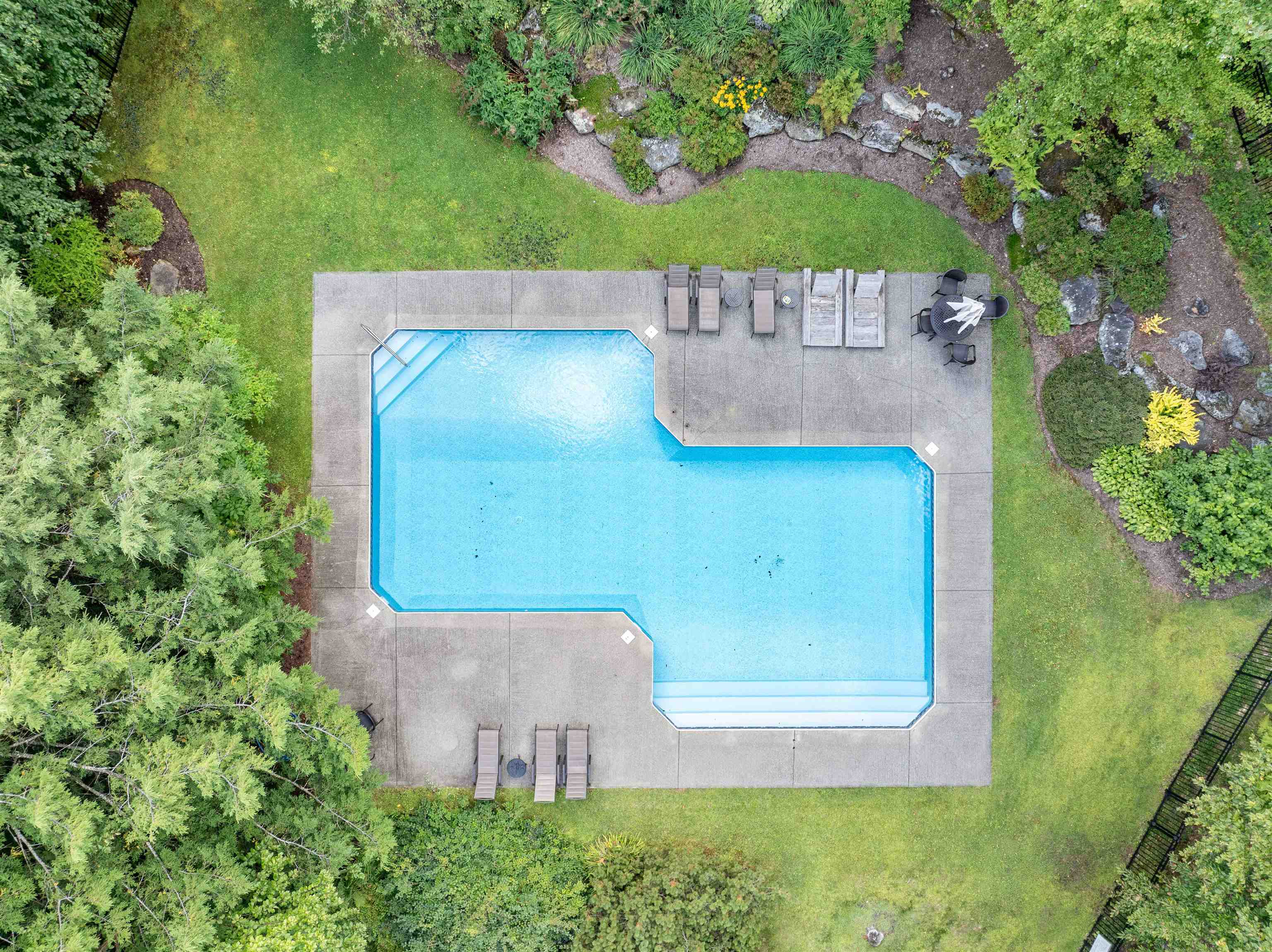 1171 Brook Road Unit: 14