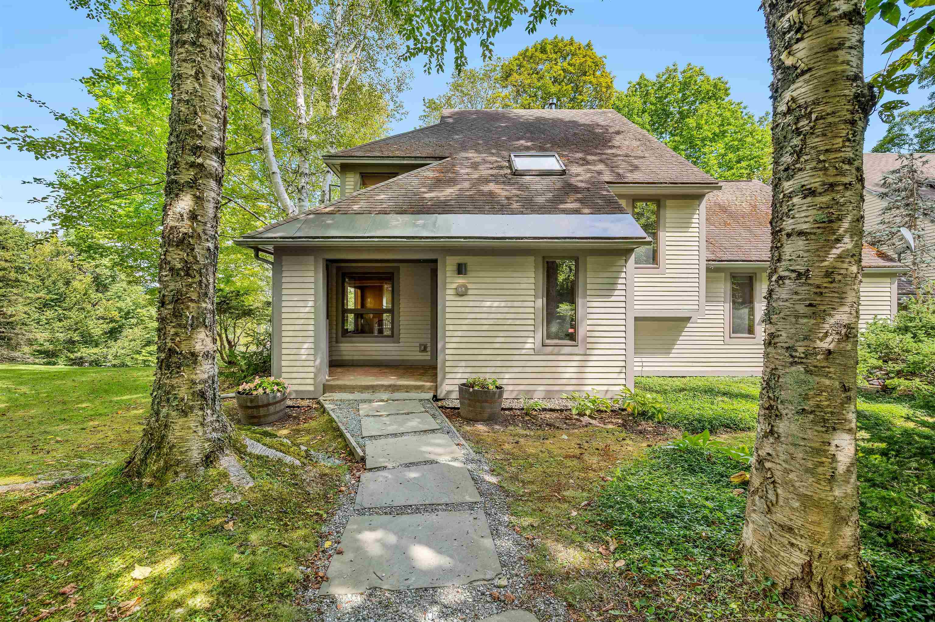 1171 Brook Road Unit: 14
