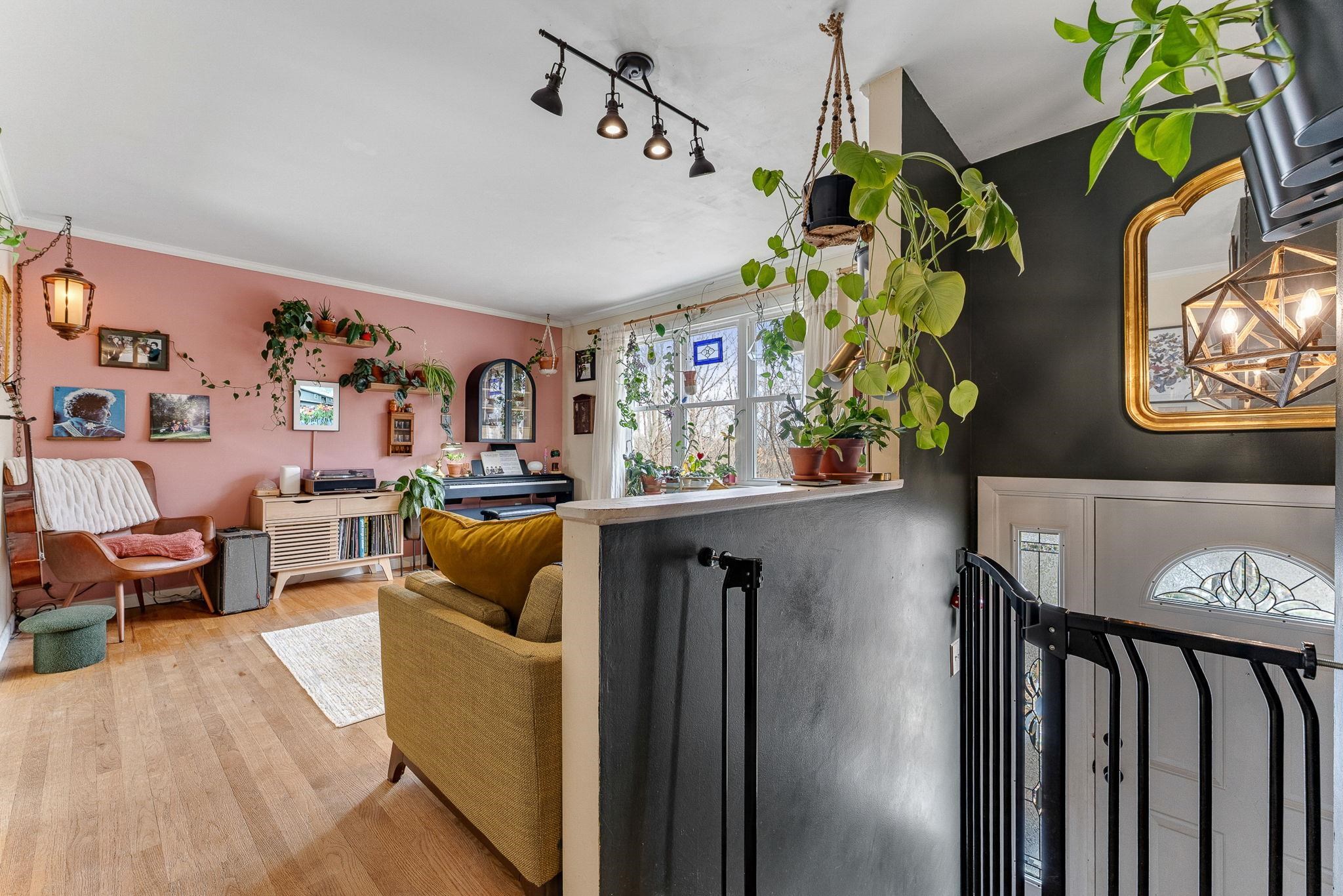 53 Sandhill Road