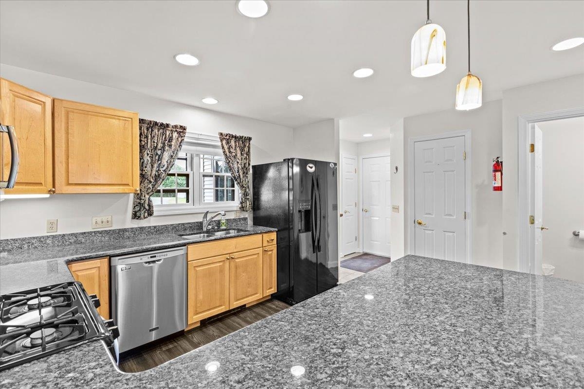 55 Jersey Way Unit: B10